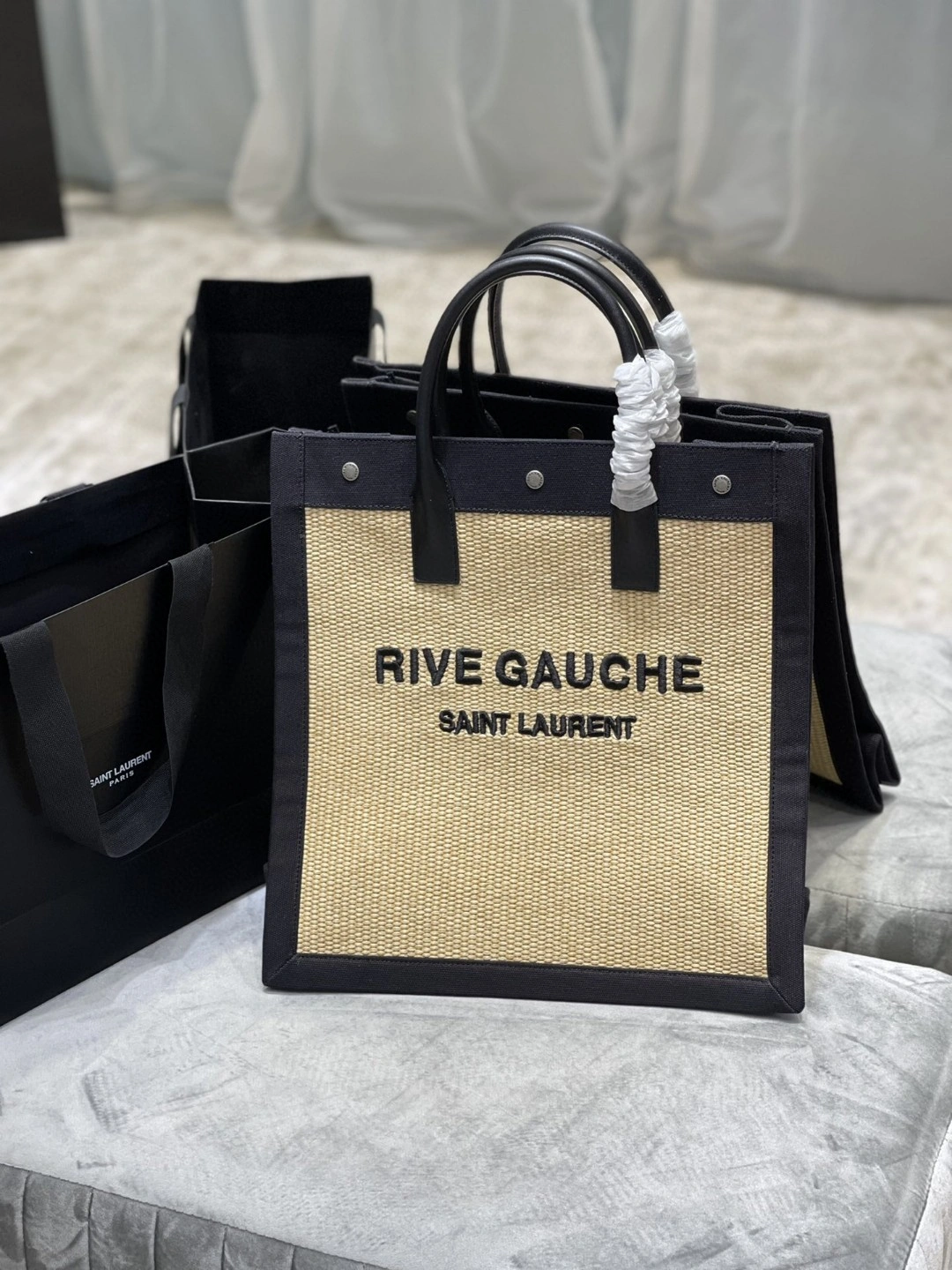MOMO- 6316822M21E7070 Rive Gauche item : B-B597E1429W