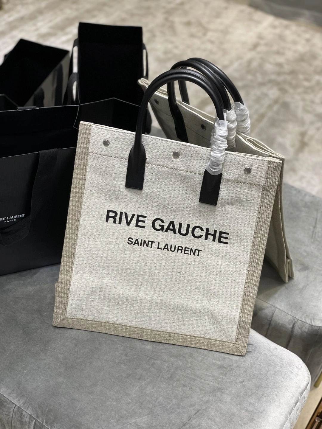 MOMO- 6316829J52E9280 Rive Gauche item : B-B597E1407W