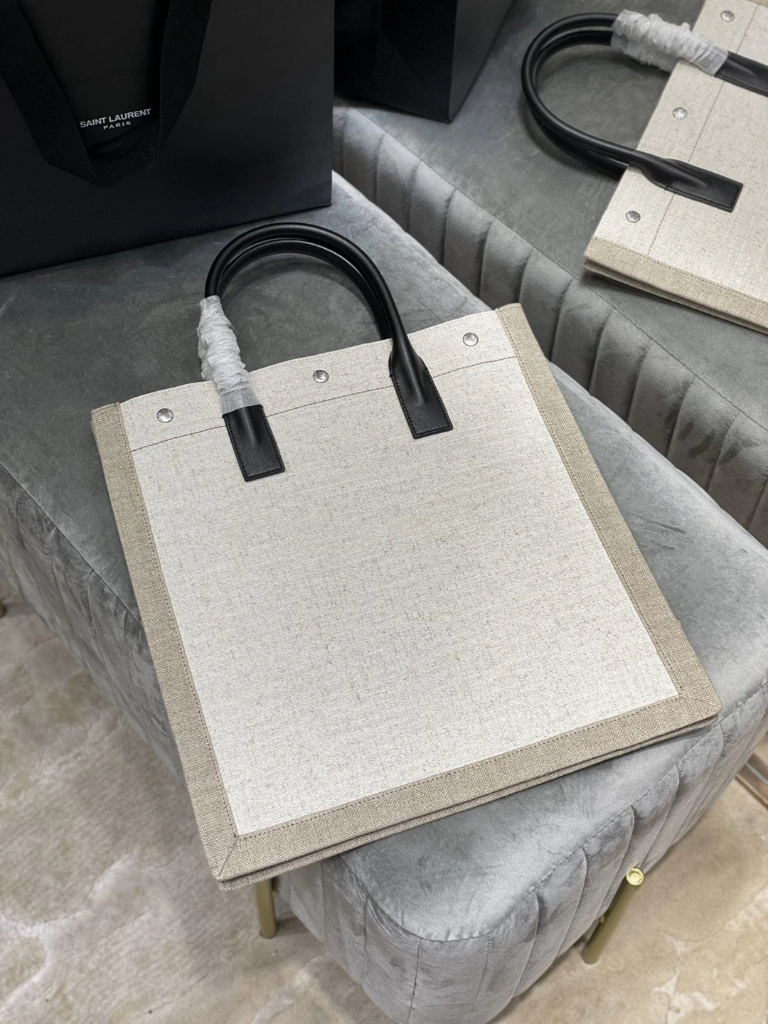 MOMO- 6316829J52E9280 Rive Gauche item : B-B597E1407W