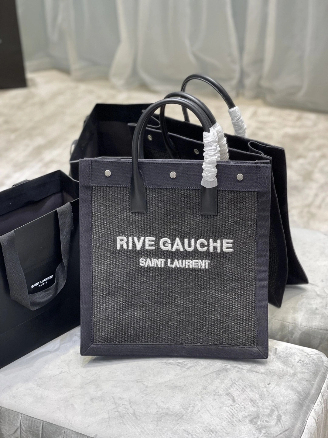 MOMO- 632539-2M21E-1050 Rive Gauche item : B-B597E1428W