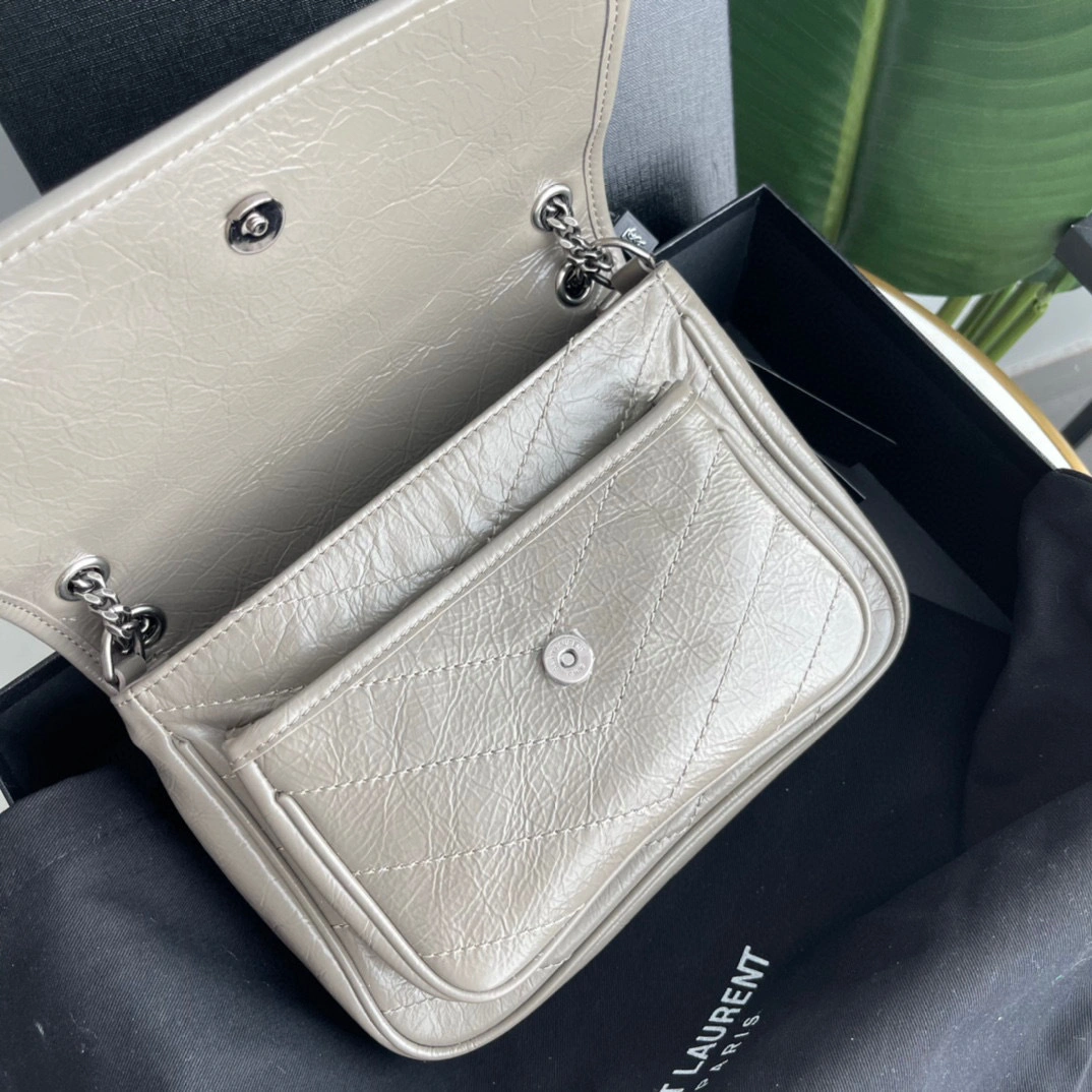 MOMO- 633158-0EN04-9207 NIKI cowhide item：B-B000F0506E