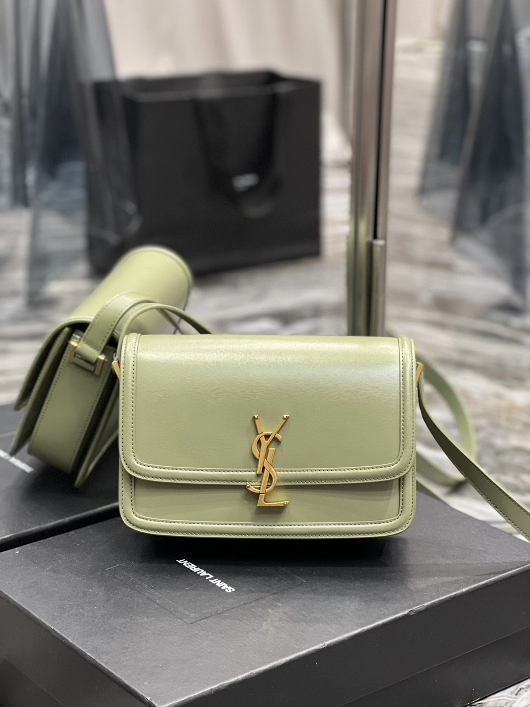 MOMO- 634305-0SX0W-3316 cowhide Solferino item : B-B597E1716W