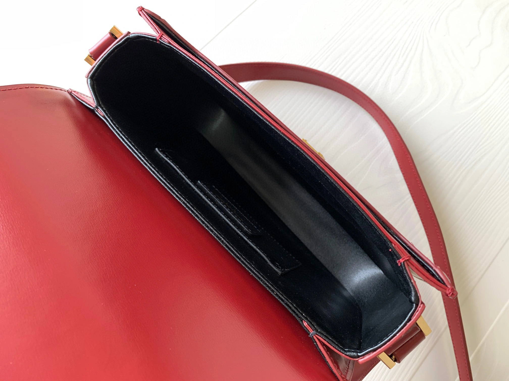 MOMO- 6343050SX0W6008 solferino box cowhide item：B-B000F0516C