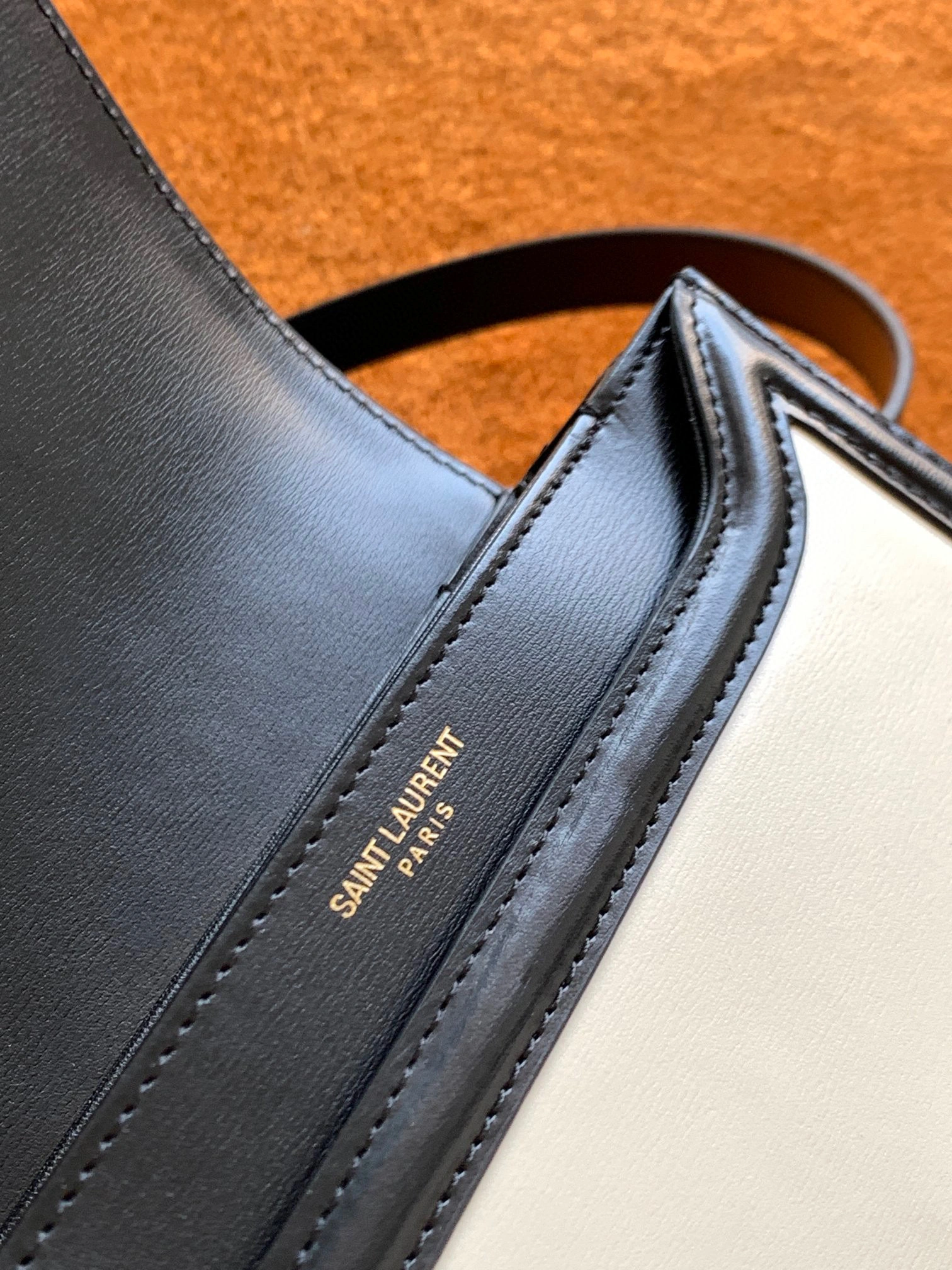 MOMO- 634306-16C3W-9262 Solferino cowhide item：B-B000F0524C