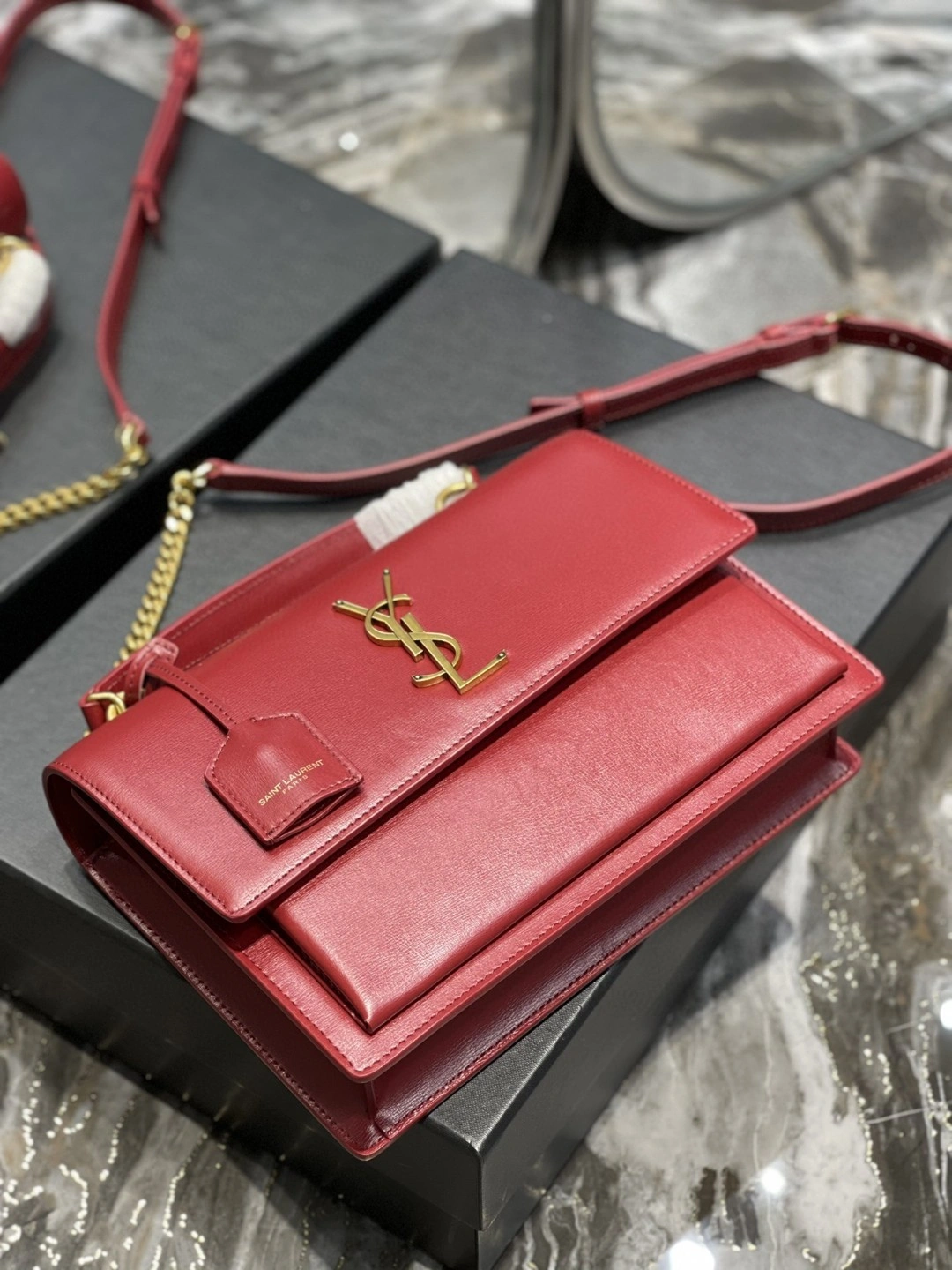 MOMO- 634723-D420W-6008 cowhide item : B-B597E1717W