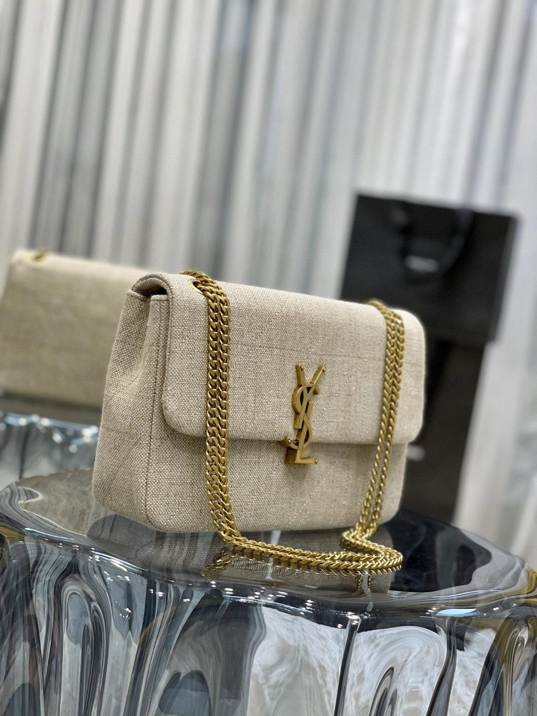 MOMO- 6348202M537-9631 Lambskin item : B-B597E1719W