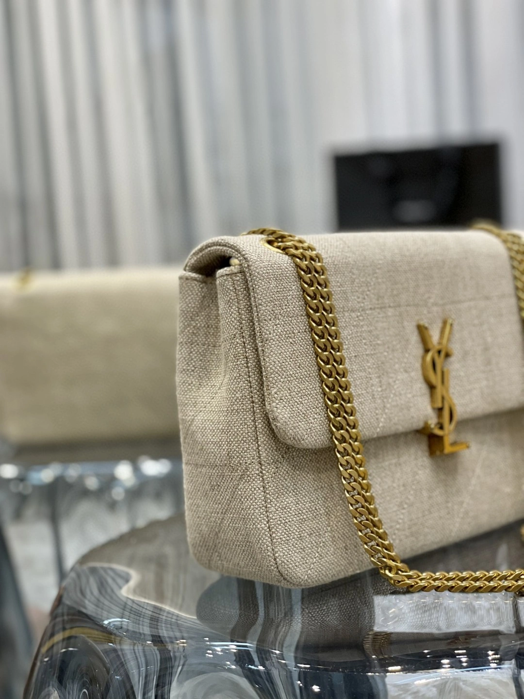 MOMO- 6348202M537-9631 Lambskin item : B-B597E1719W