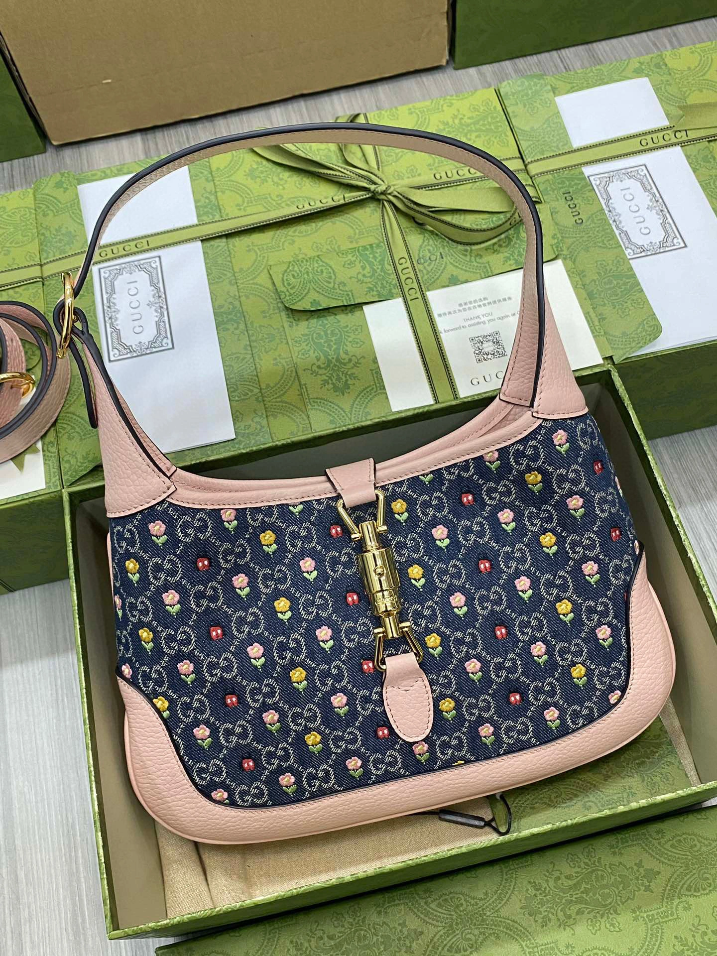 MOMO- 636706-2KQRG-4498 Blooming Love Jackie1961 item：B-B202E1912C
