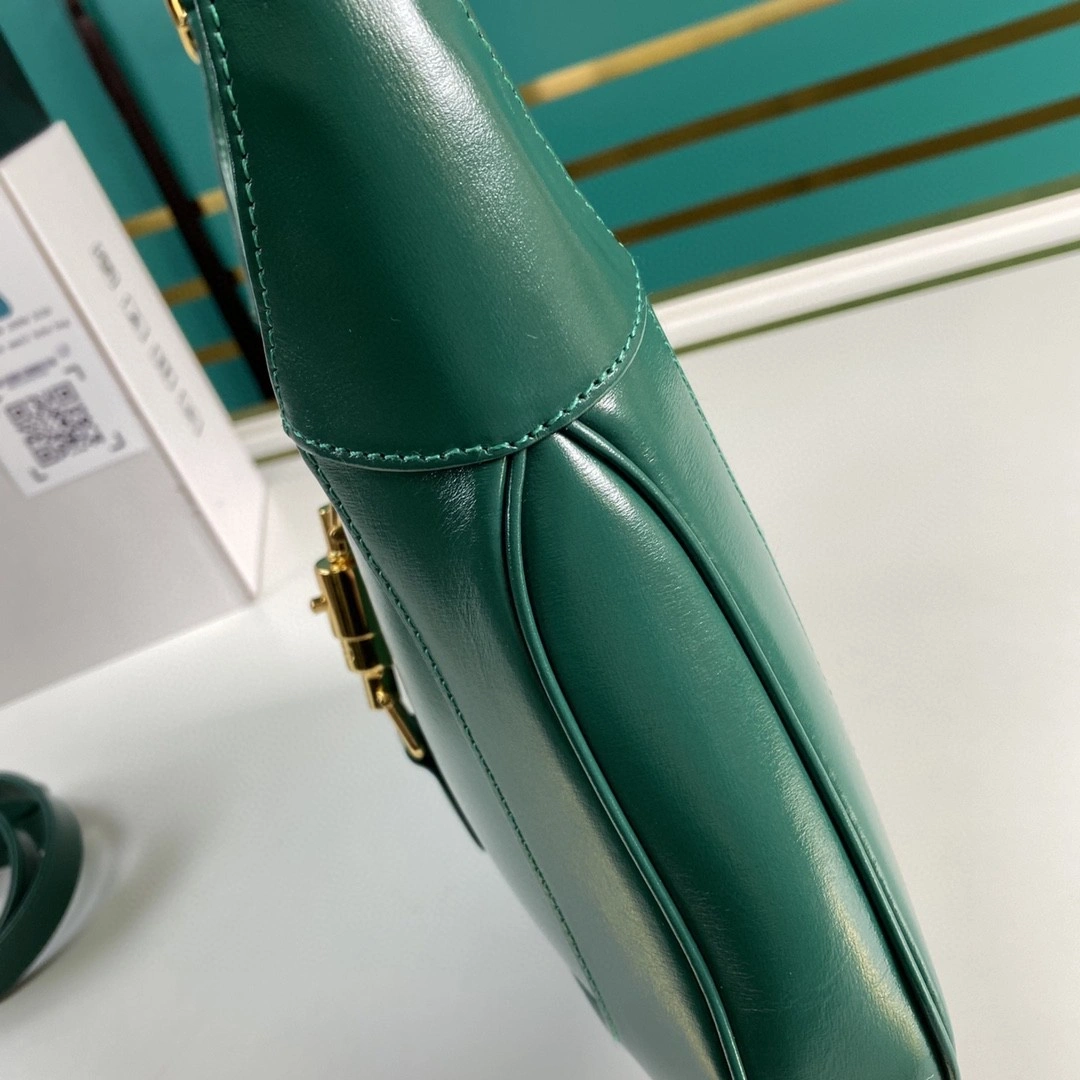 MOMO- 636709 cowhide item : B-B00M0609