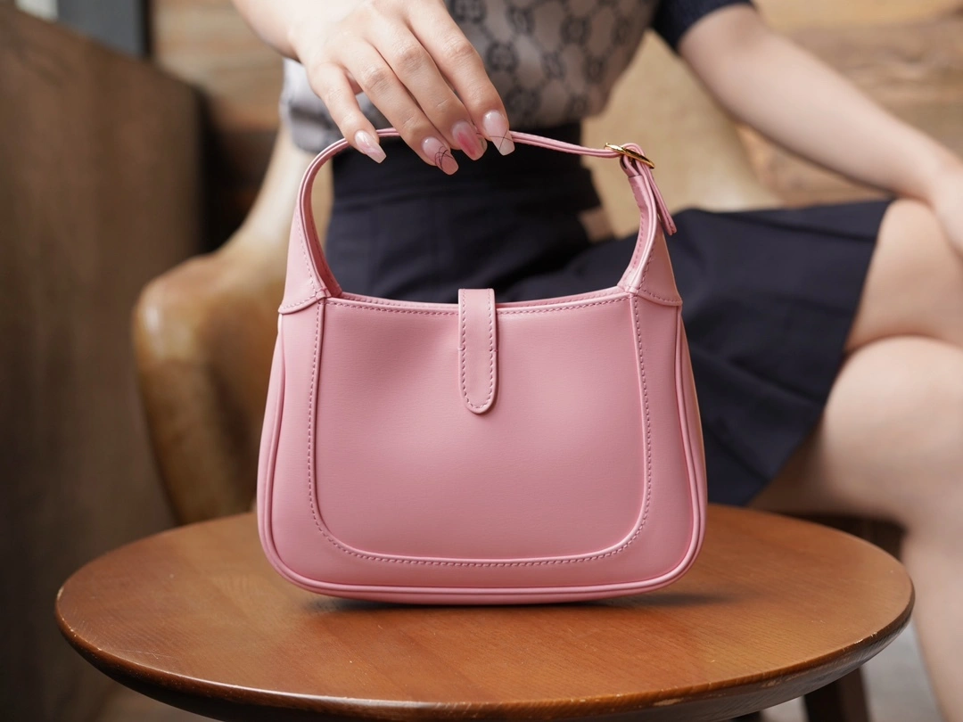 MOMO--637091 10O0G 5815 637091-10O0G-5815 high quality version item：C-B461H1609Q