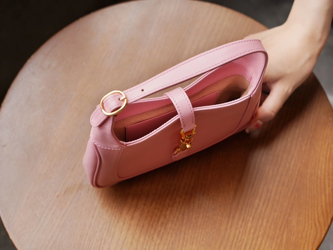 MOMO--637091 10O0G 5815 637091-10O0G-5815 high quality version item：C-B461H1609Q