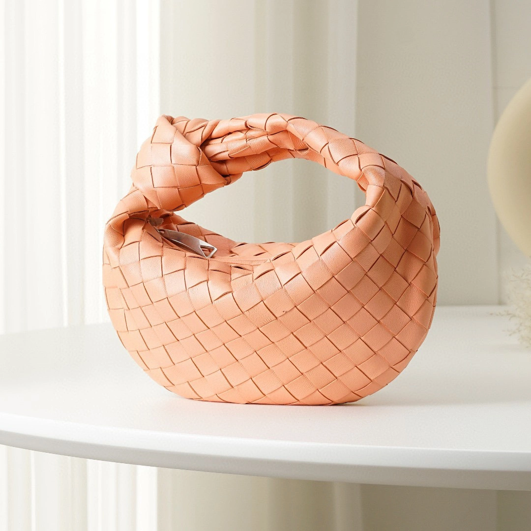 MOMO- 651876-VCPP5-7806 Intrecciato Nappa hobo item：B-B202E2234C