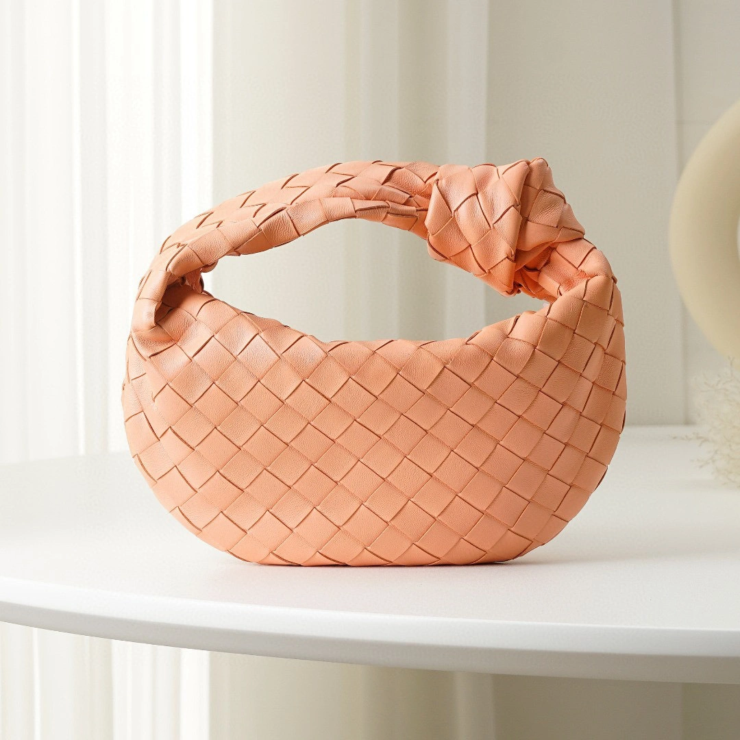 MOMO- 651876-VCPP5-7806 Intrecciato Nappa hobo item：B-B202E2234C