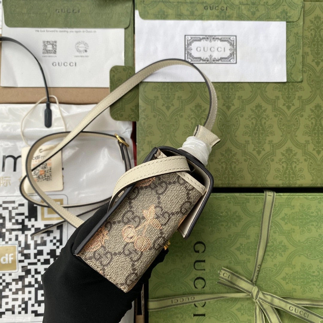 MOMO- 652683Padlock item : A-B00M0108