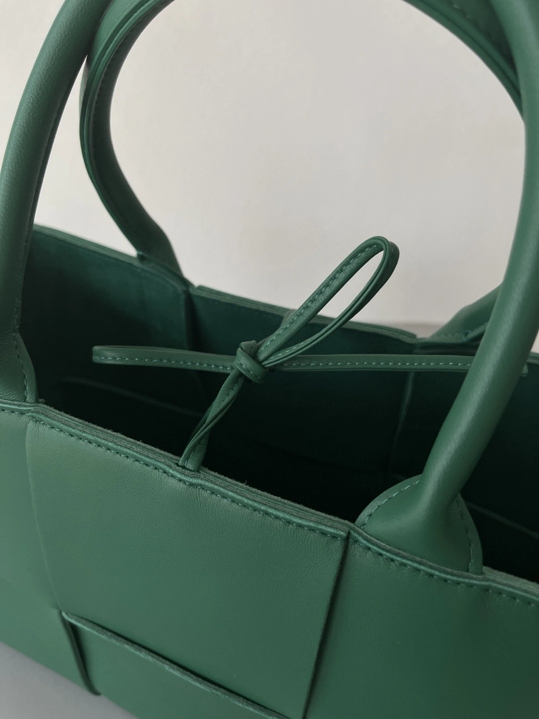 MOMO- 652867 Lambskin Mini tote item : B-B115C0942