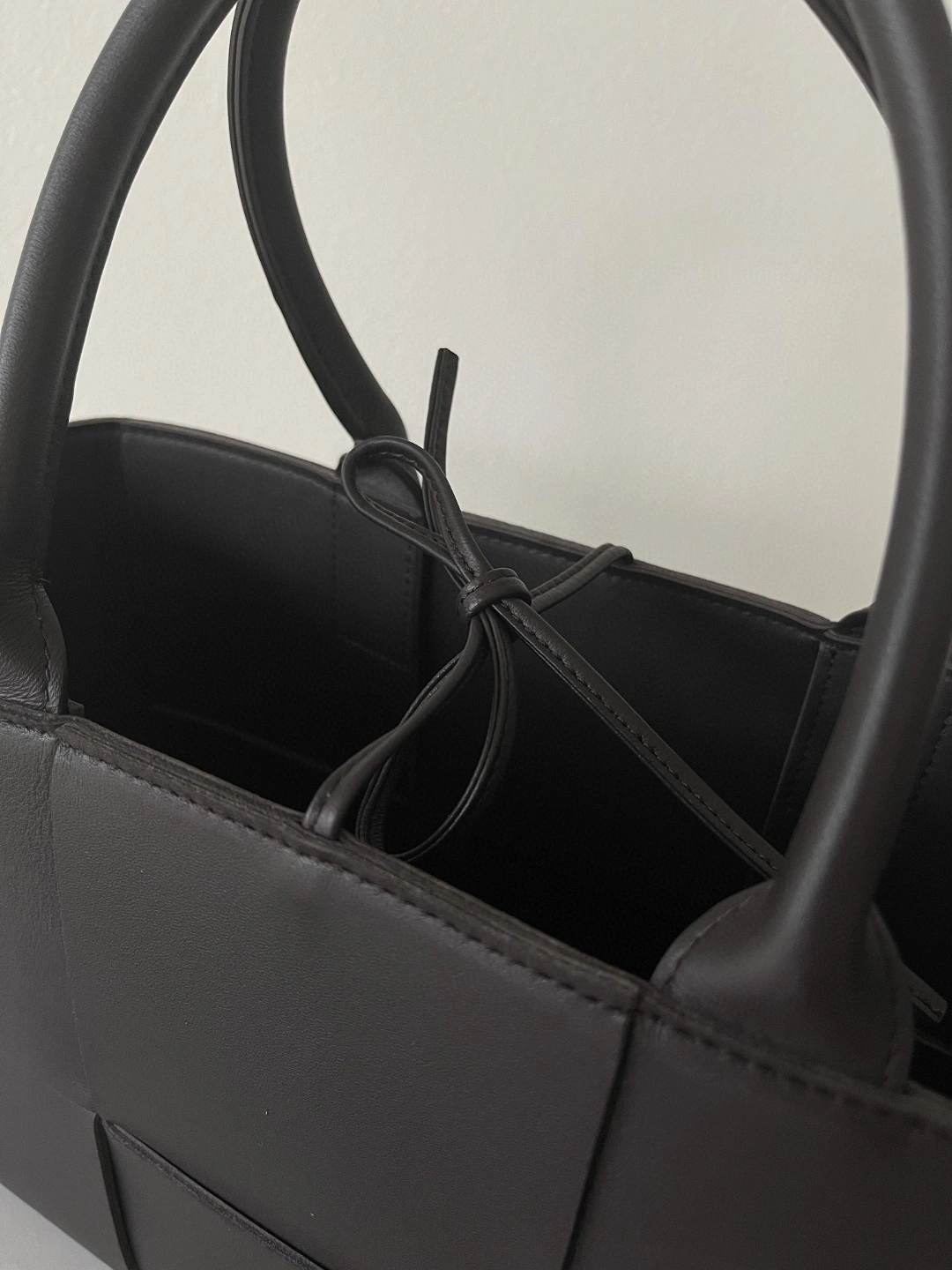 MOMO- 652867 Lambskin Mini tote item : B-B115C1210