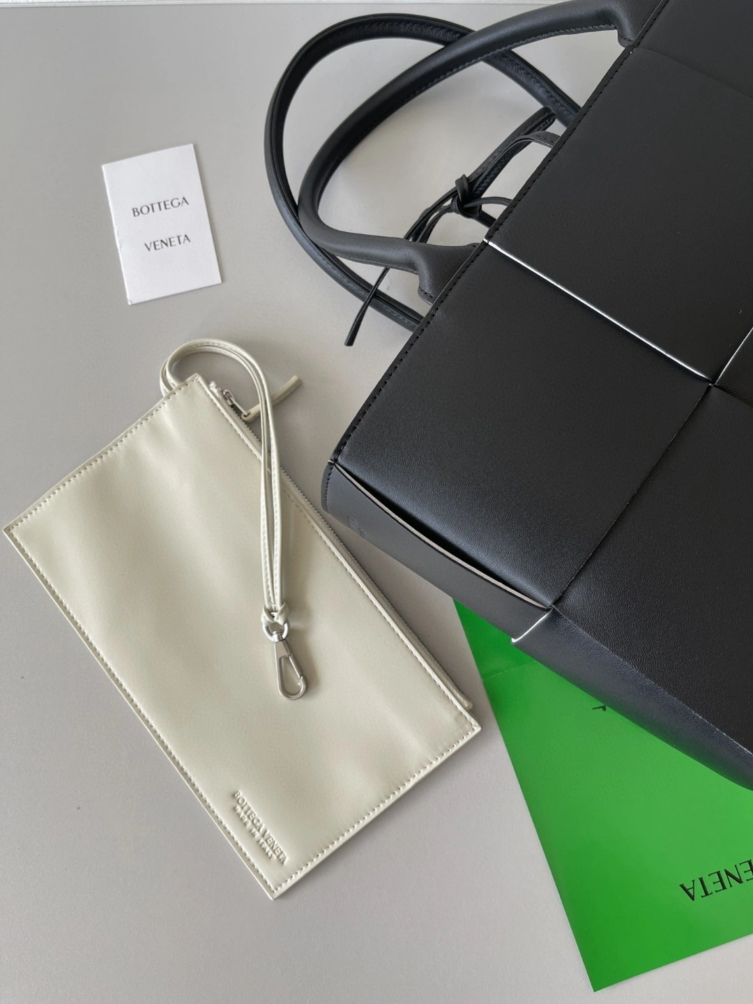 MOMO- 652867 Lambskin Mini tote item : B-B115C1211