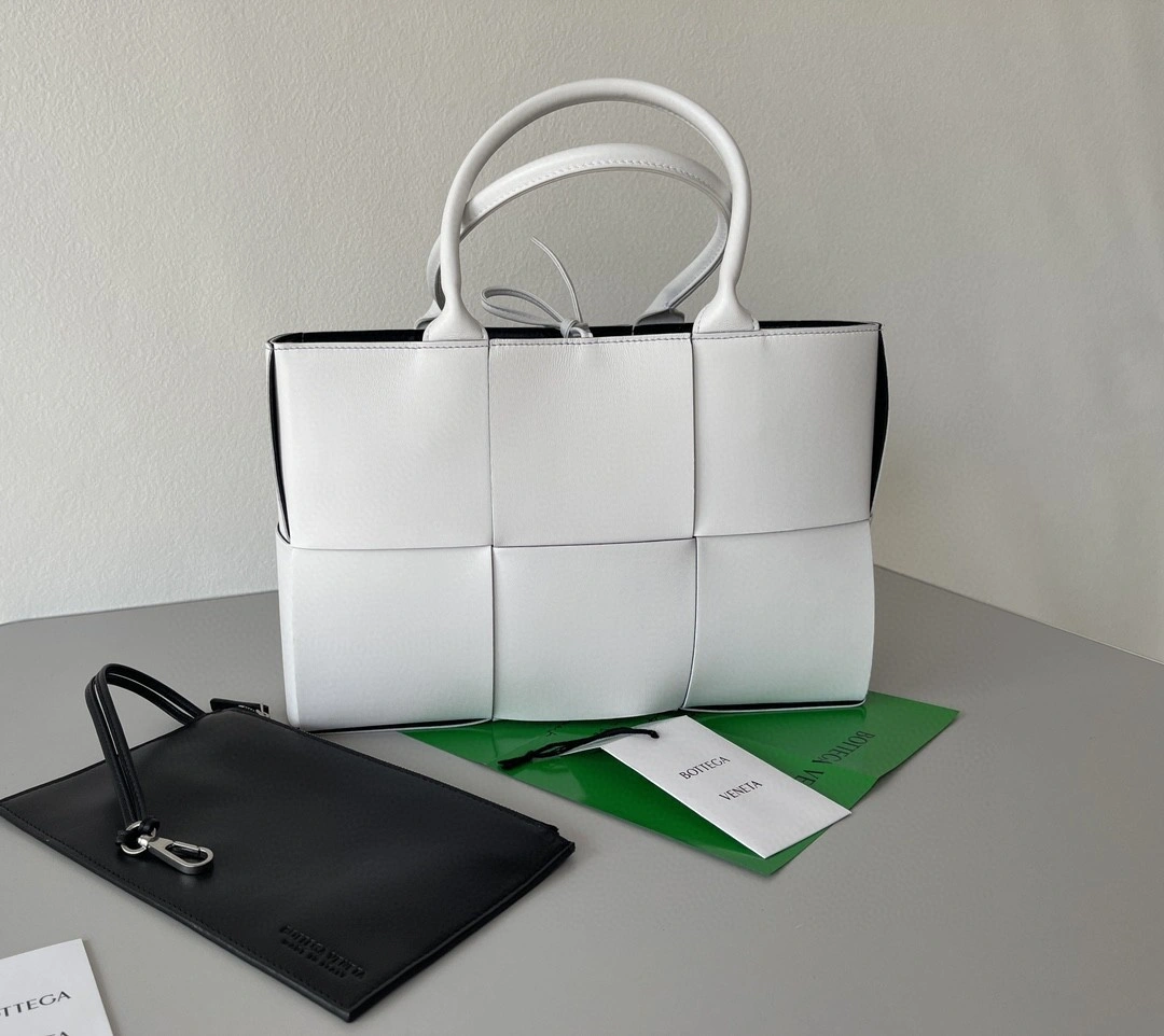 MOMO- 652867 Lambskin Mini tote item : B-B115C1212