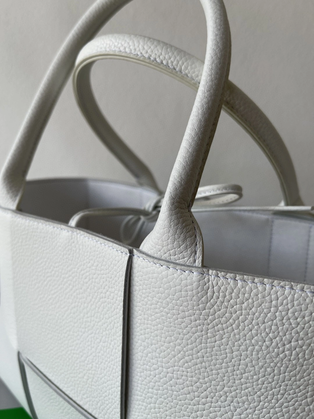 MOMO- 652867 Lambskin Mini tote item : B-B115C1213
