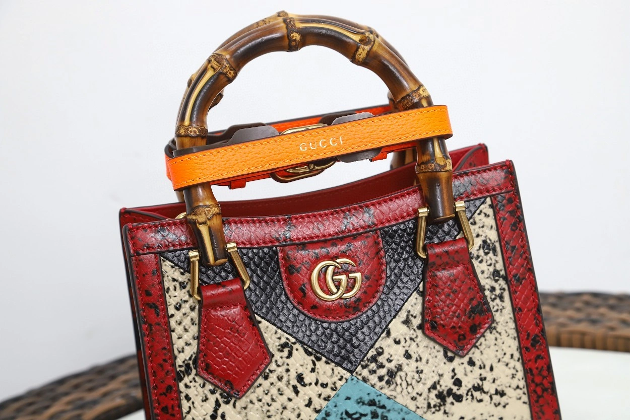 MOMO- 655661 cowhide item : B-B202M0605