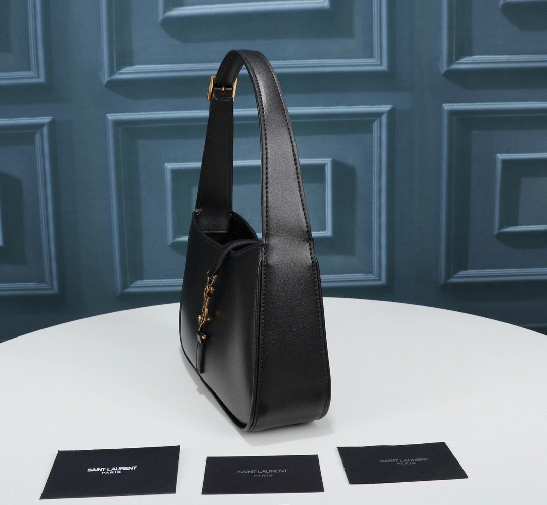 MOMO- 657228-2R20W-1000 2021 Le5A7 Bag item：B-B000F0509C