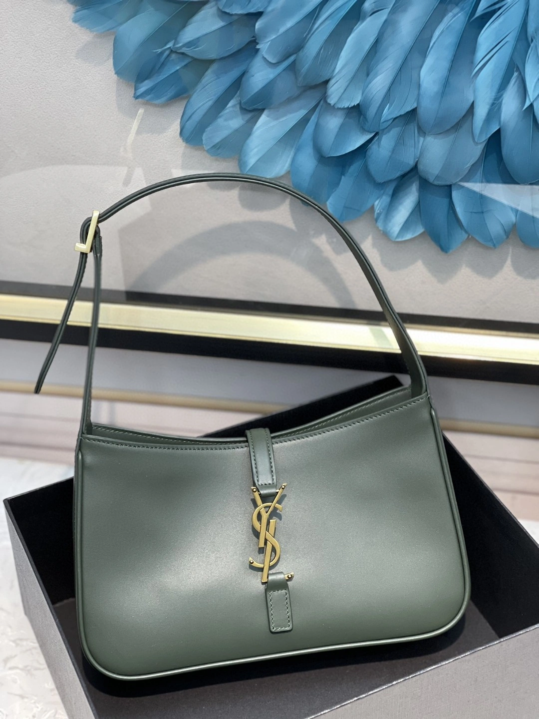 MOMO- 657228-2R20W-3045 Cléo item : B-B597E1450W