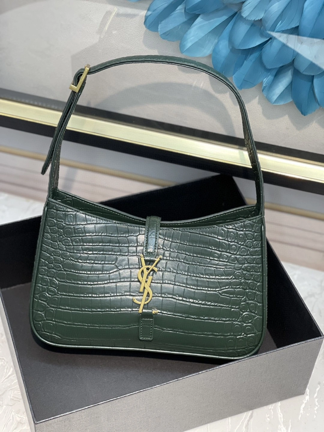 &MOMO- 657228-DZE0W-3045 Cléo item : B-B597E1449W