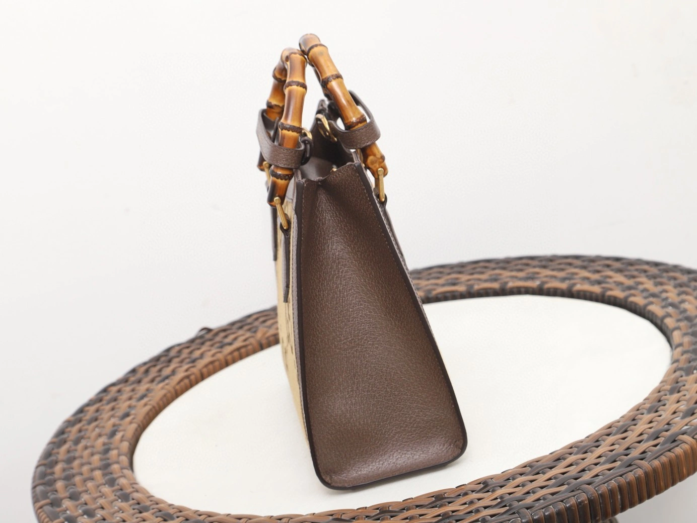 MOMO- 660195 cowhide item : A-B191M0105