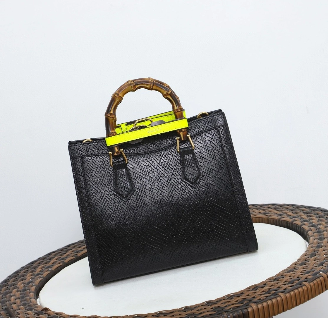 MOMO- 660195 cowhide item : B-B202M0710