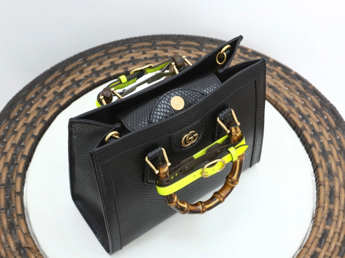 MOMO- 660195 cowhide item : B-B202M0710