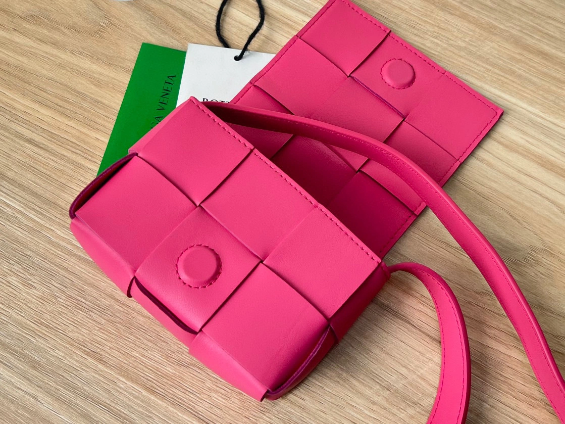 MOMO- 666688VMAY15618 sheephide Mini cassette Bag item：B-B000E2314C