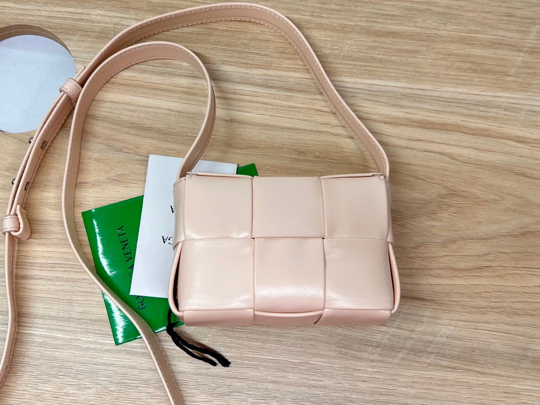 MOMO- 667048VCQ726706 Mini cassette Bag item：B-B000E2320C