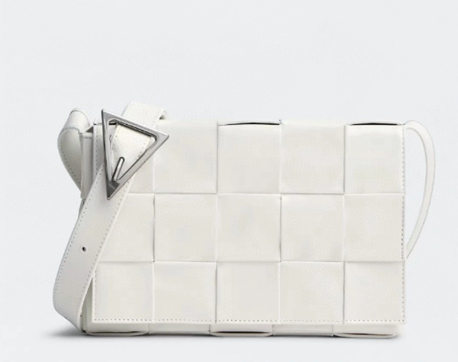 MOMO- 667298 Calfskin item : B-B098C1116
