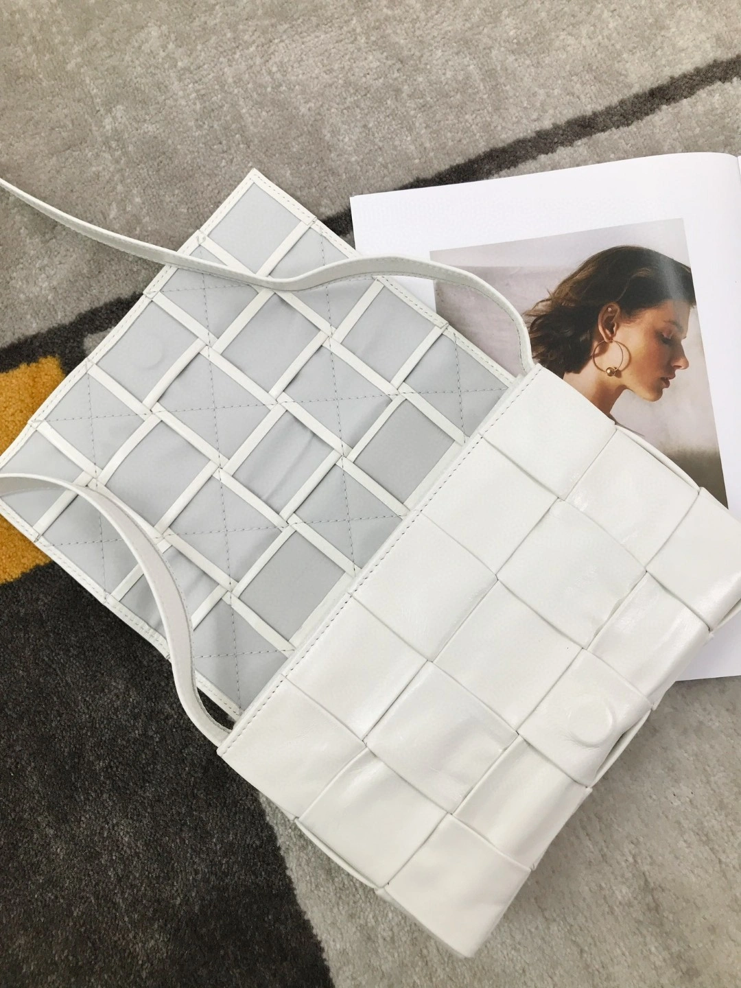 MOMO- 667298 Calfskin item : B-B098C1116