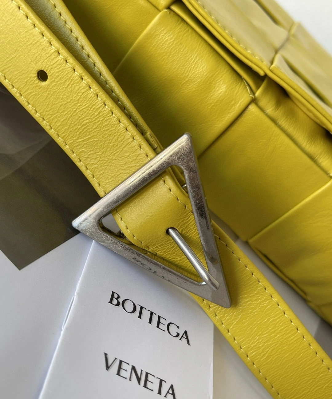 MOMO- 667298 Calfskin item : B-B098C1117