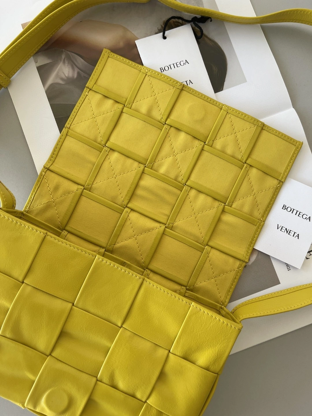 MOMO- 667298 Calfskin item : B-B098C1117