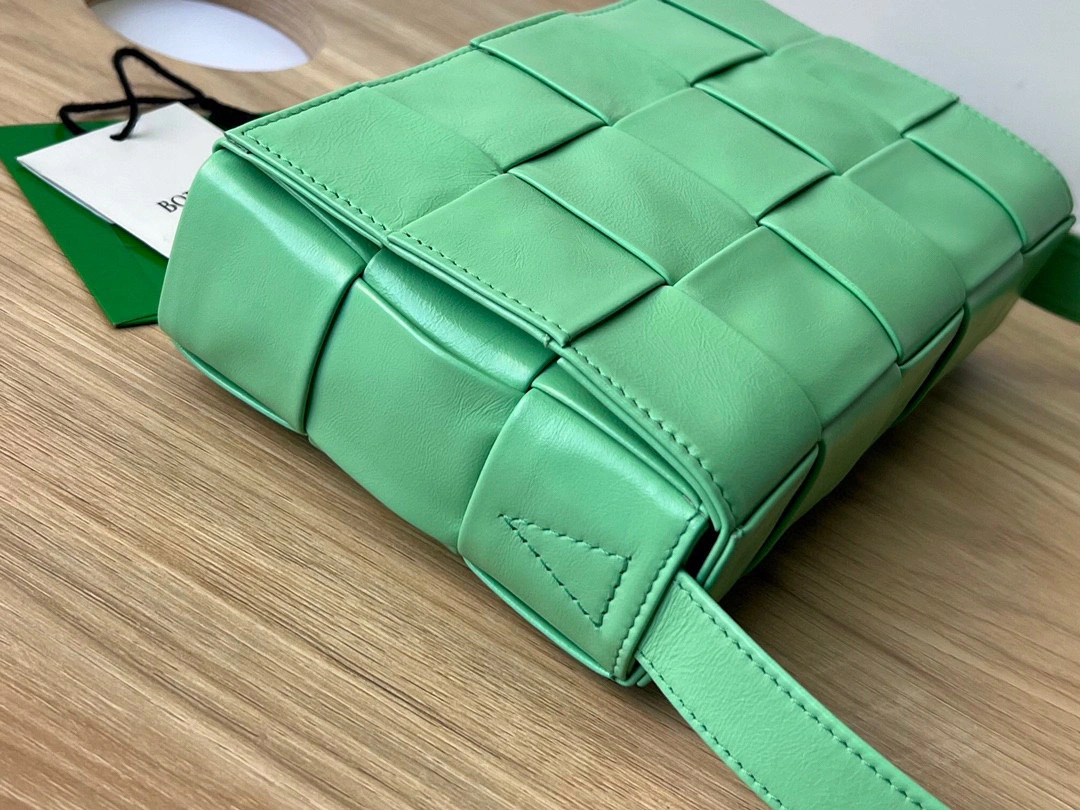 MOMO- 667298-VCQ71-3801 CASSETTE calfskin item：B-B063G0514C