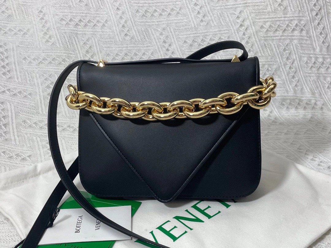 MOMO- 667399-V12J0-8425 2021 THE MOUNT item：B-B000E2240C