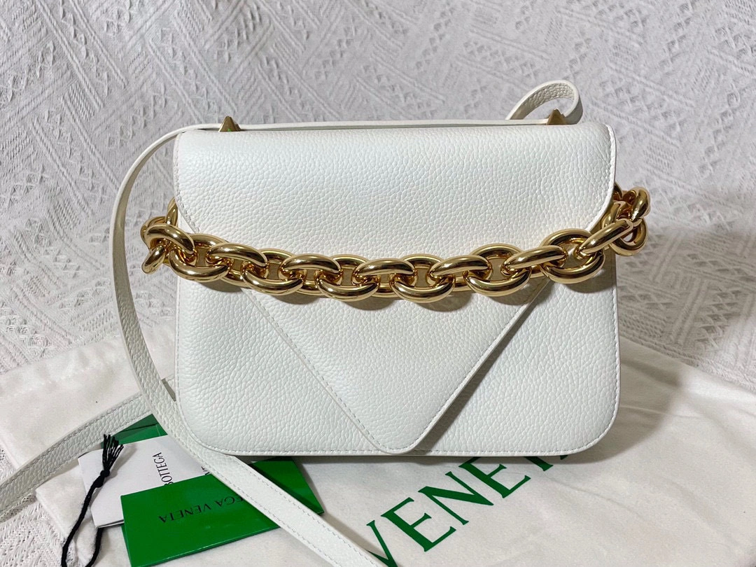 MOMO- 667399-V12M0-9009 item：B-B000E2239C