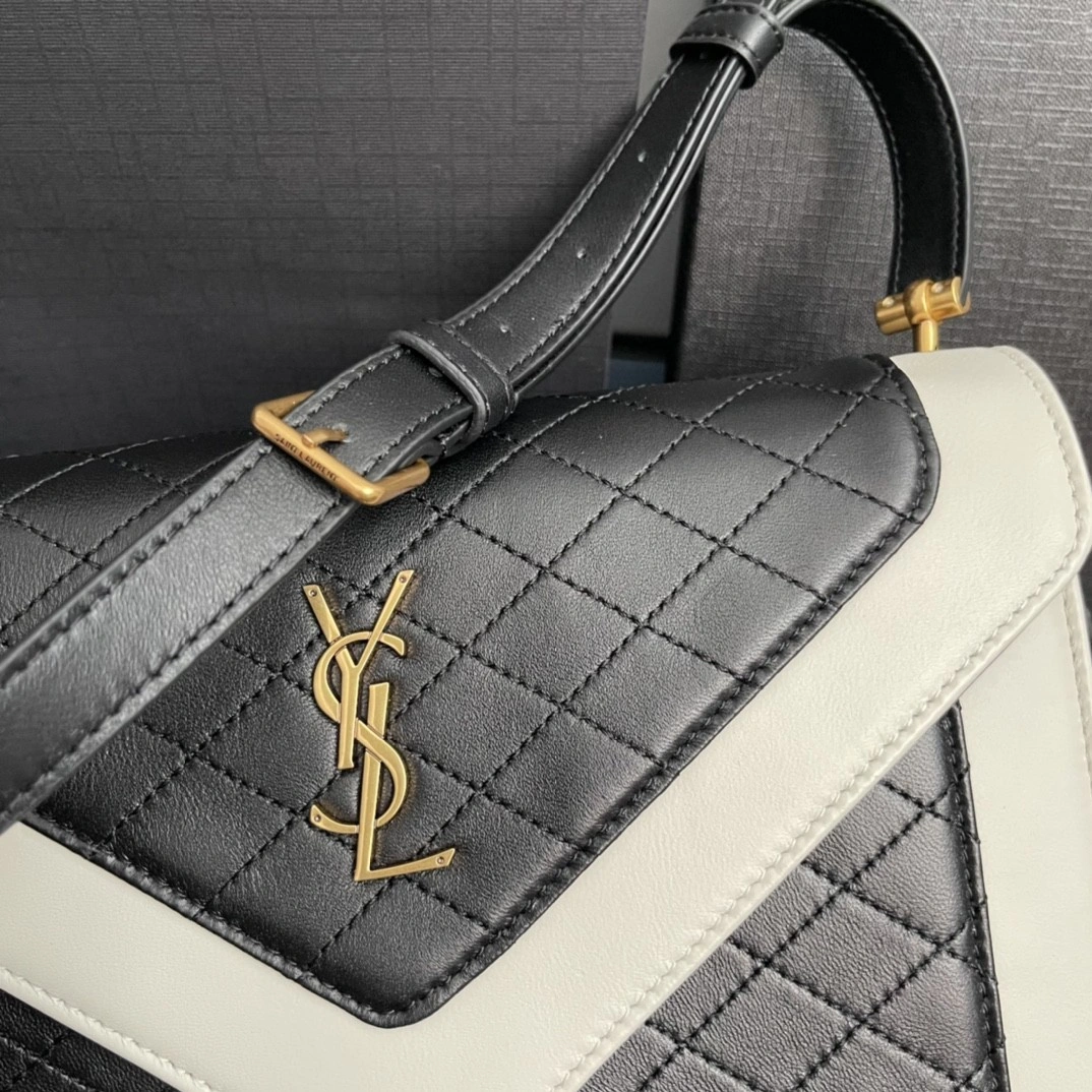 MOMO- 668863 Lambskin item : B-B225C1814