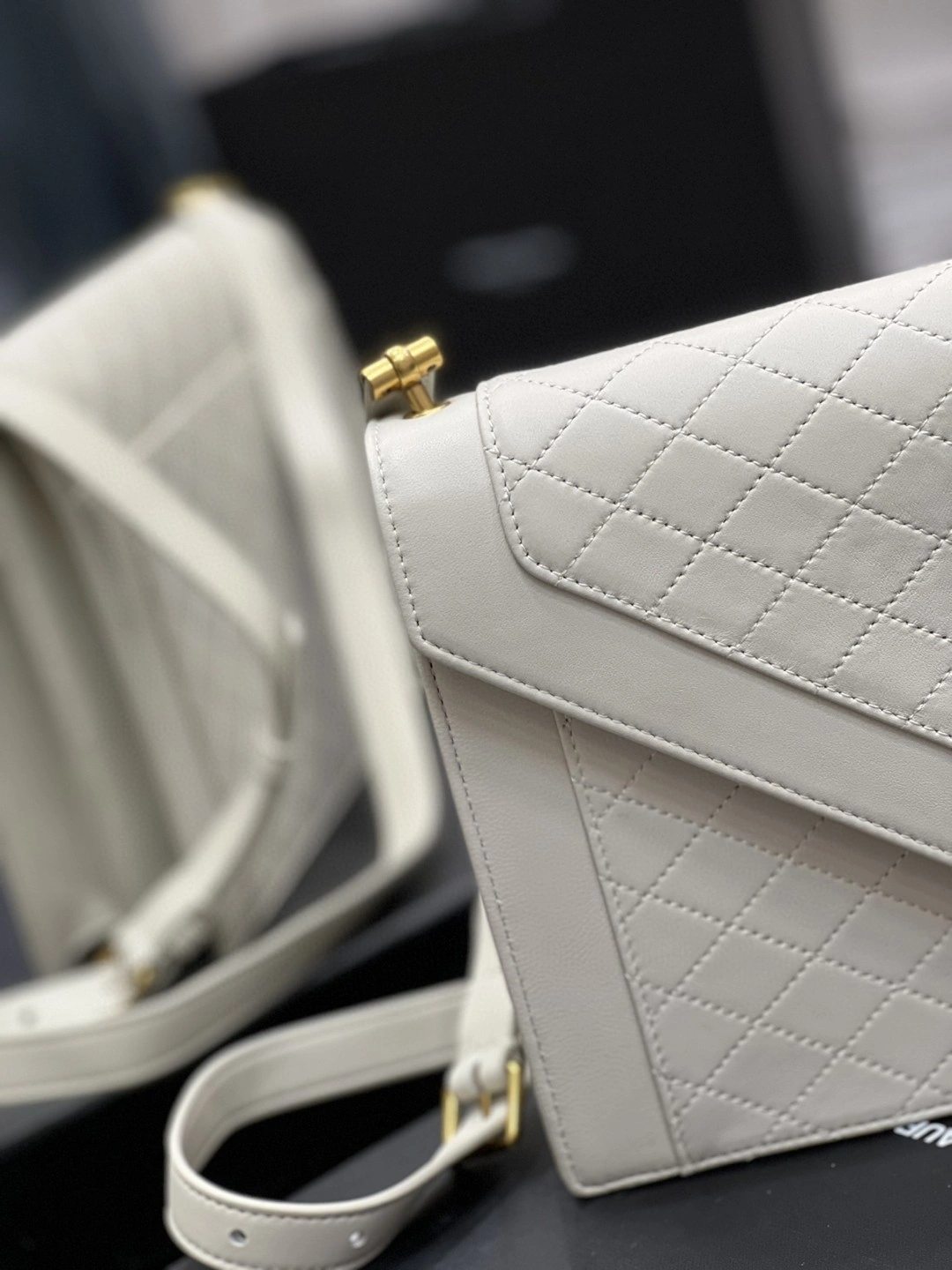 MOMO- 6688631EL079207 Lambskin item : B-B597E1415W
