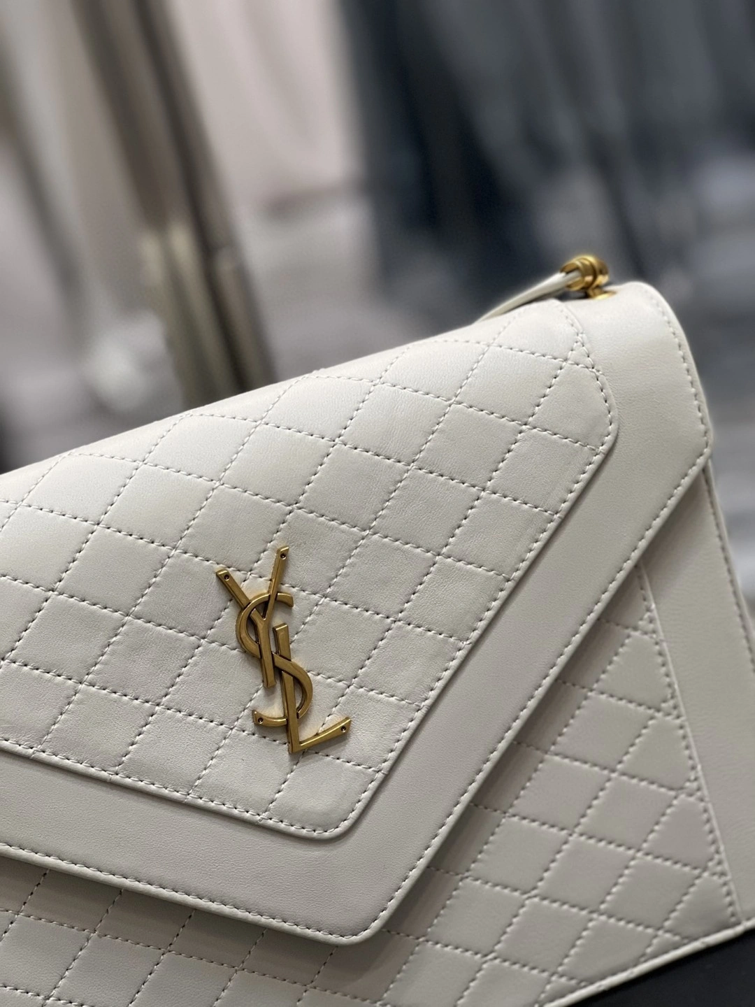 MOMO- 6688631EL079207 Lambskin item : B-B597E1415W