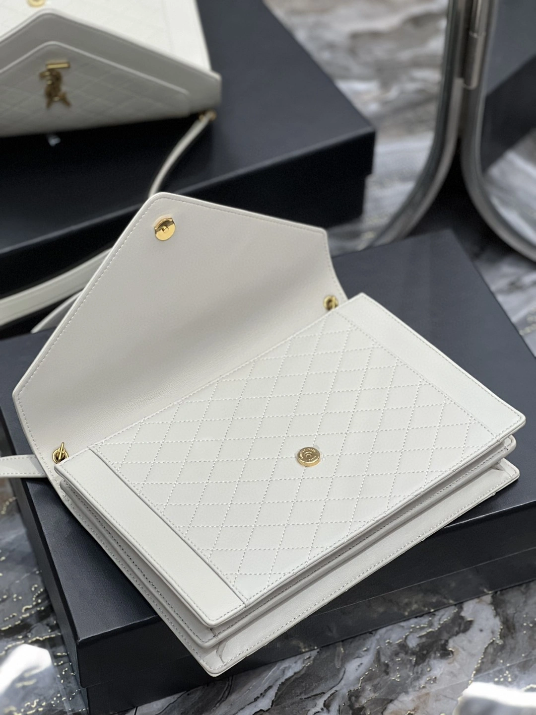 MOMO- 6688631EL079207 Lambskin item : B-B597E1415W