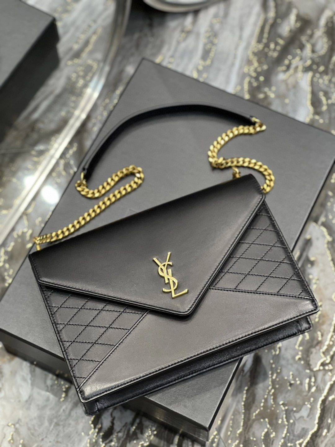 MOMO- 668864-1EL07-1000 Lambskin item : B-B597E1715W