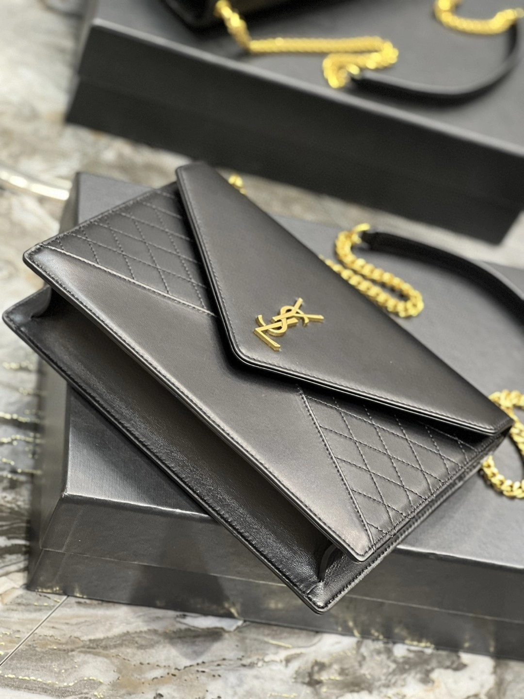 MOMO- 668864-1EL07-1000 Lambskin item : B-B597E1715W