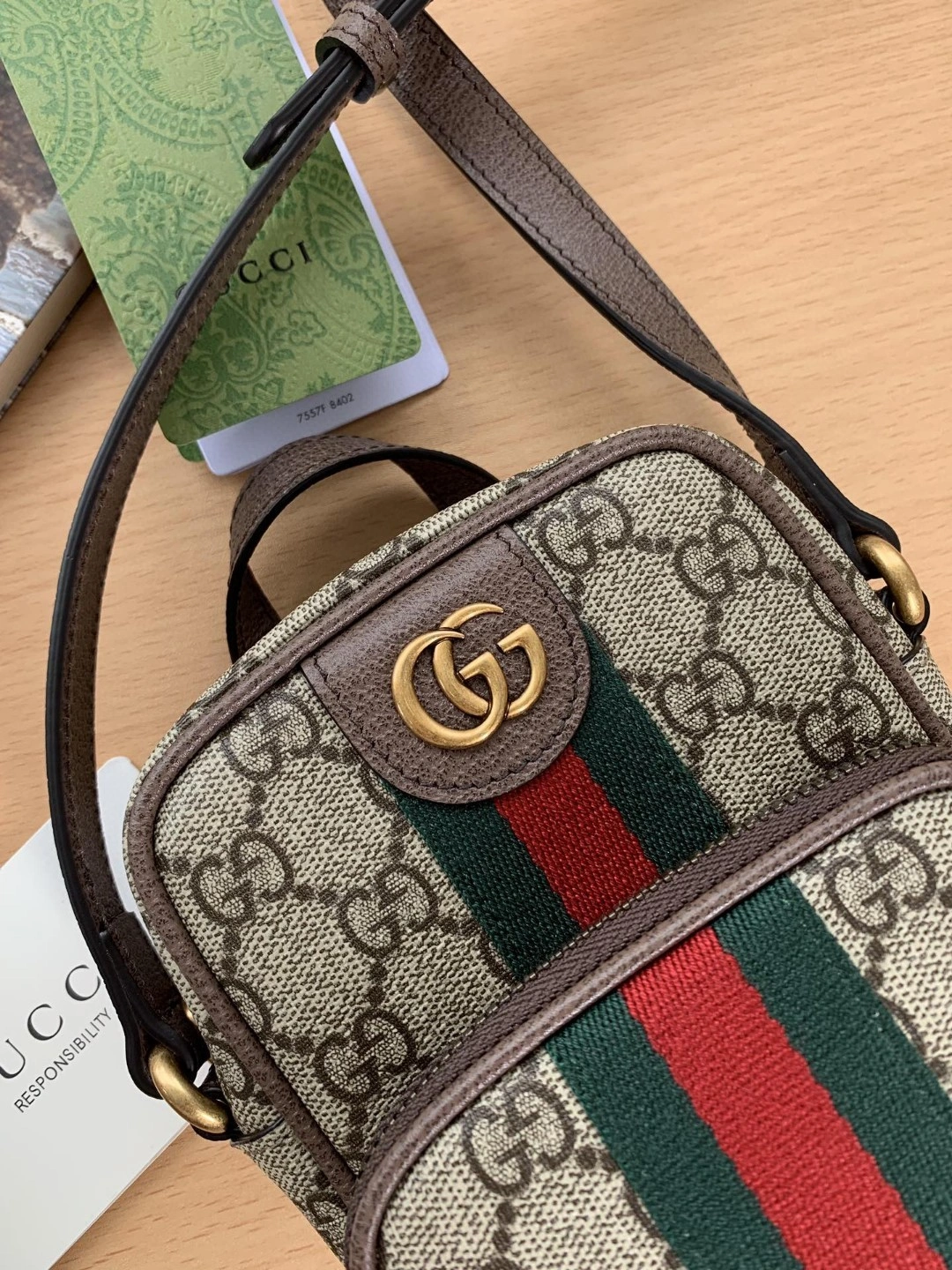 MOMO- 671682 Ophidia item : A-B063M0233