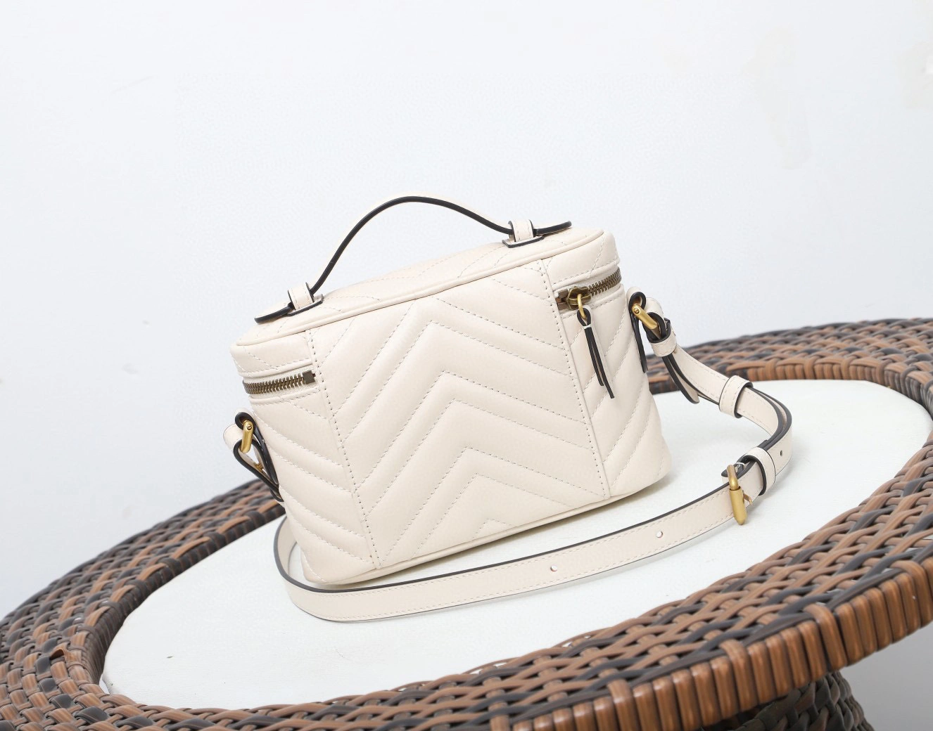 &MOMO- 672253-DTDHT-9022 cowhide item：B-B191F1509C
