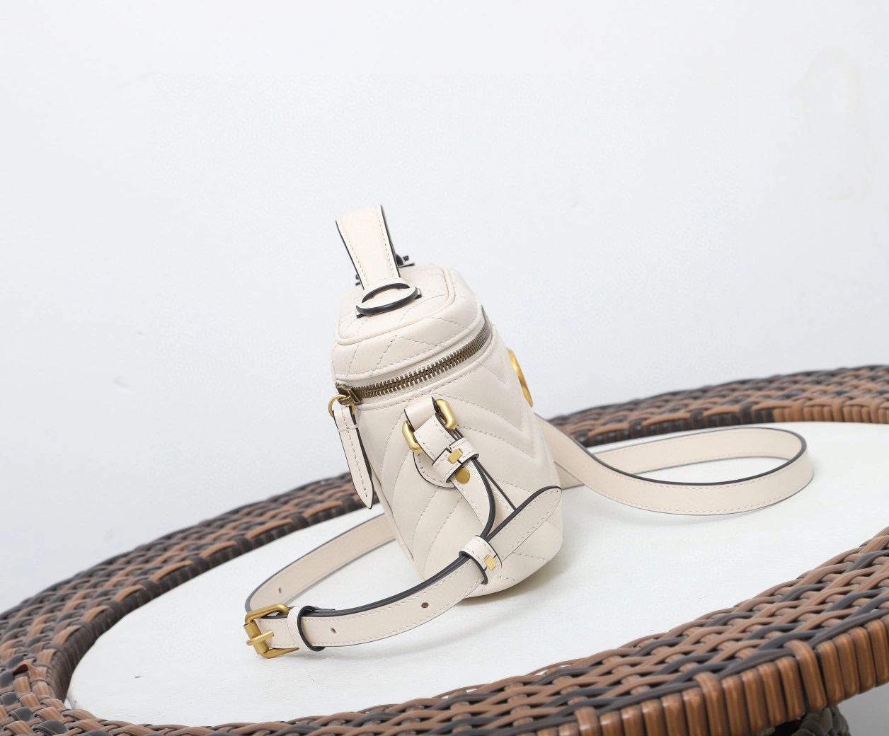 &MOMO- 672253-DTDHT-9022 cowhide item：B-B191F1509C
