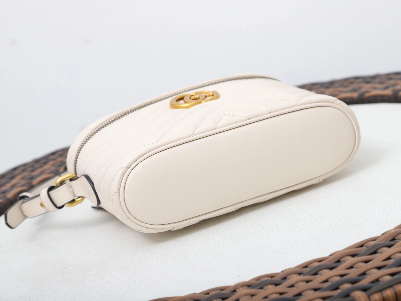 &MOMO- 672253-DTDHT-9022 cowhide item：B-B191F1509C