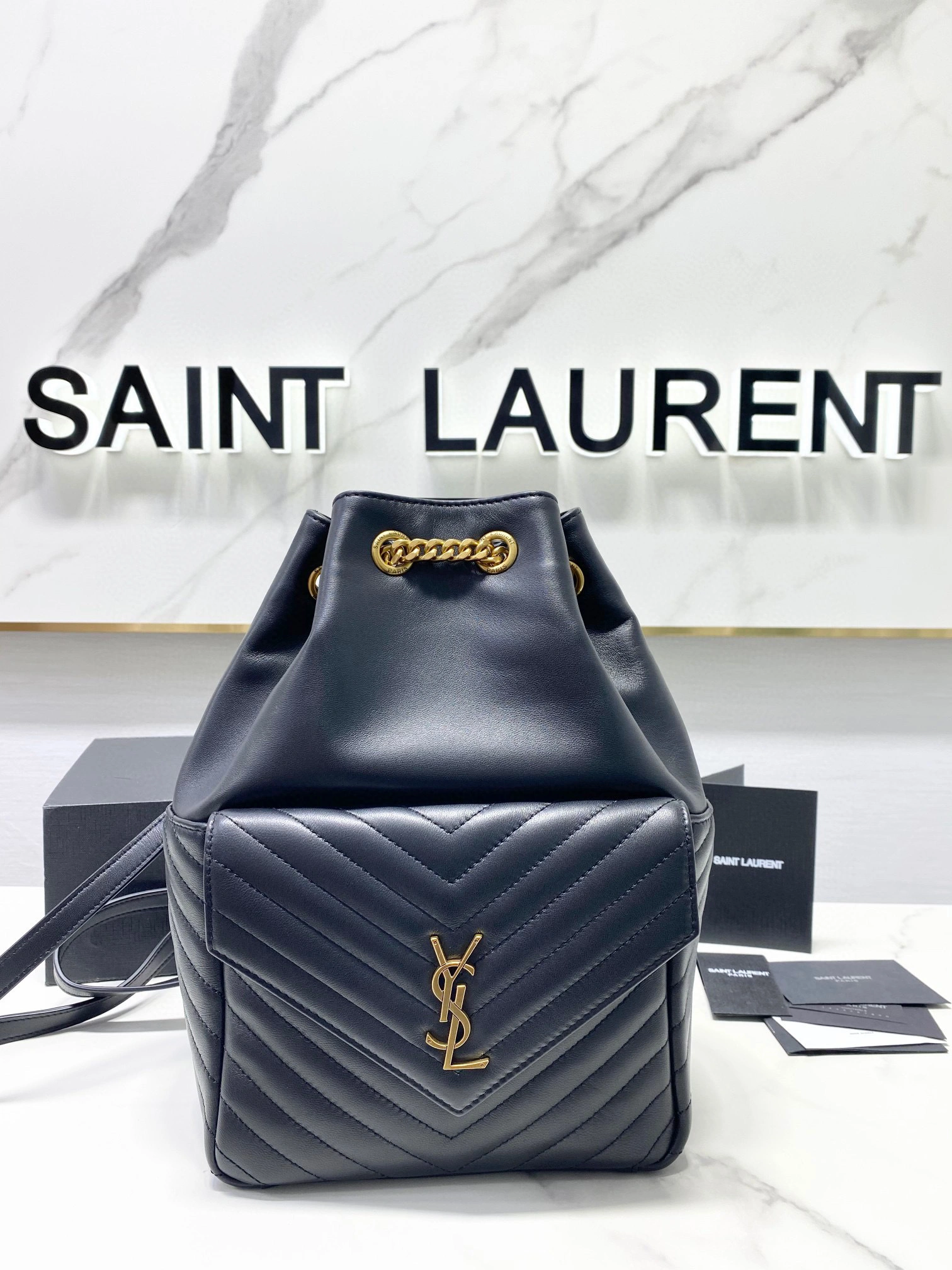 MOMO- 672609-1EL07-1000 lambskin item：B-B000G0617C